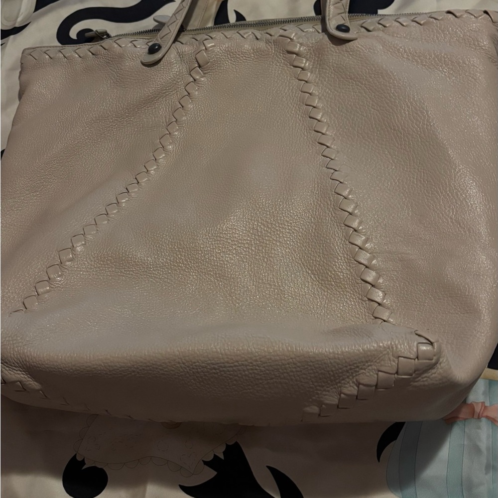 Bottega Veneta Cream Tote with Whipstitch Detailing